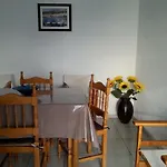 Panormitis Pizanias Apartman *