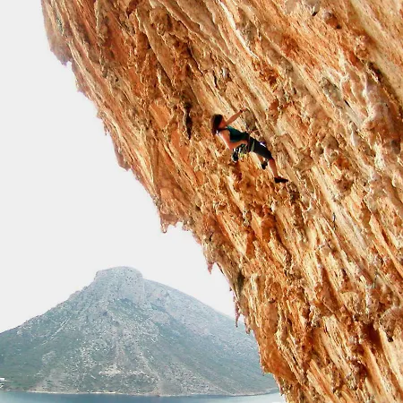 Panormitis Pizanias Apartment Skalia