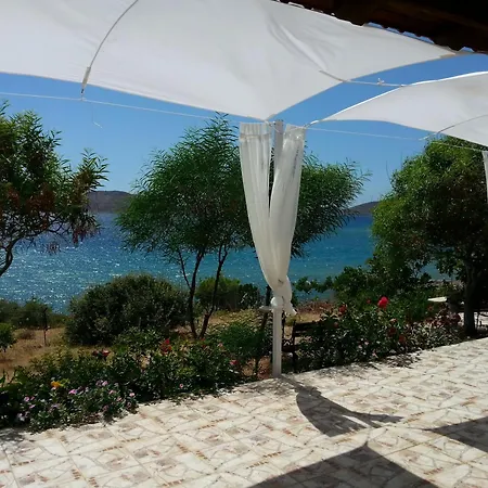 Panormitis Pizanias Apartment *