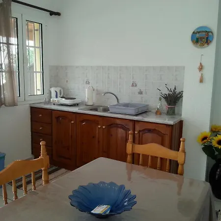 Panormitis Pizanias Apartment Skalia