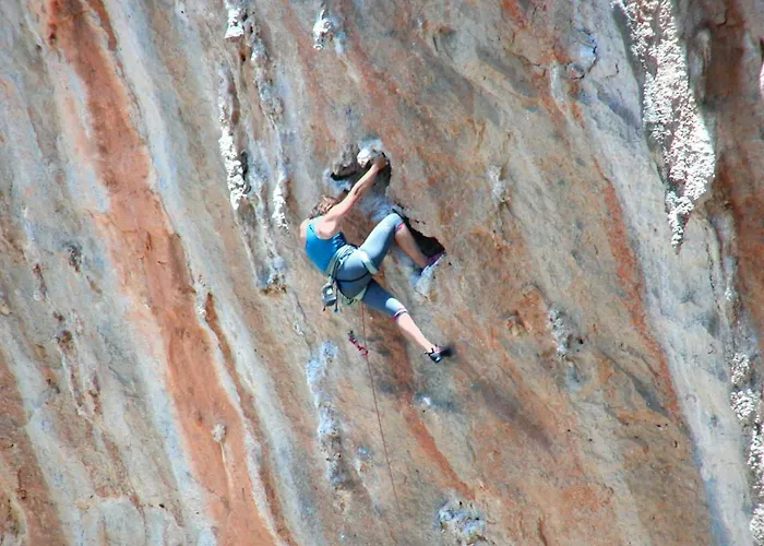 Panormitis Pizanias Apartment Skalia