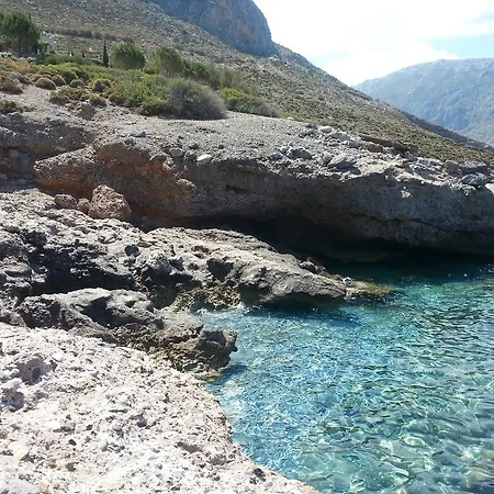 Апартаменты Panormitis Pizanias