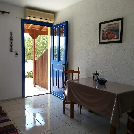 Panormitis Pizanias Apartament Skaliá