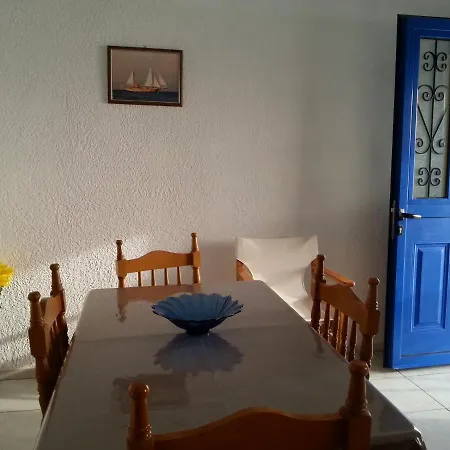 Apartament Panormitis Pizanias *