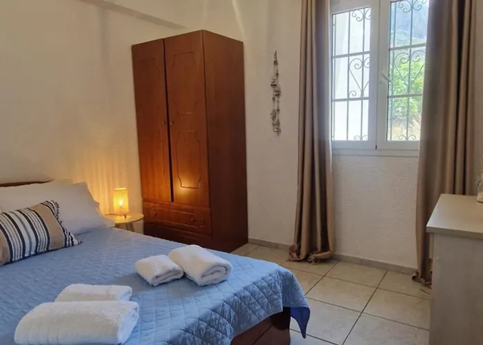 شقة Panormitis Pizanias *