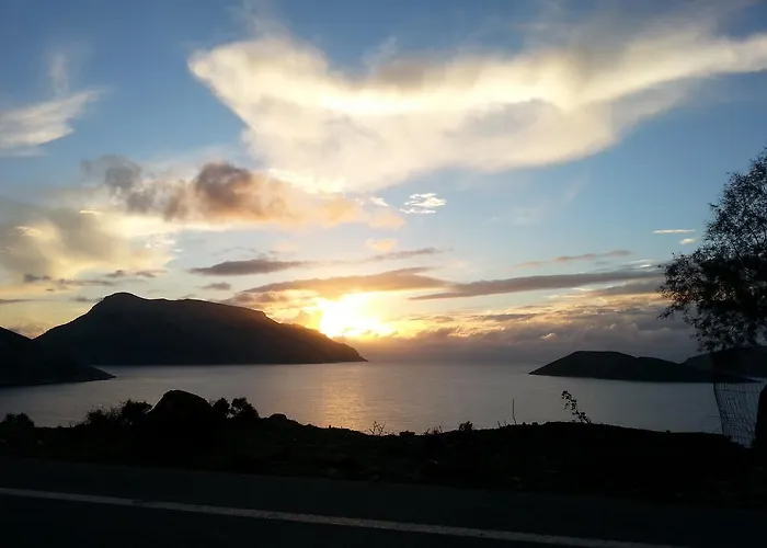 Panormitis Pizanias شقة