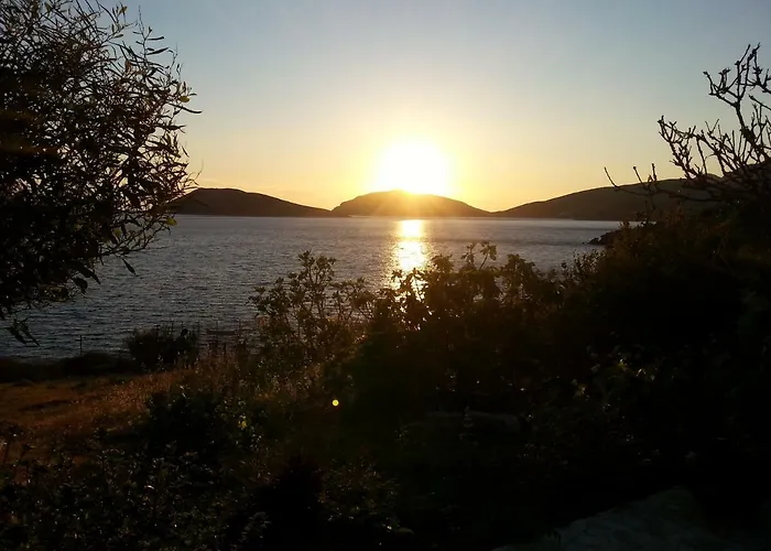 Panormitis Pizanias شقة