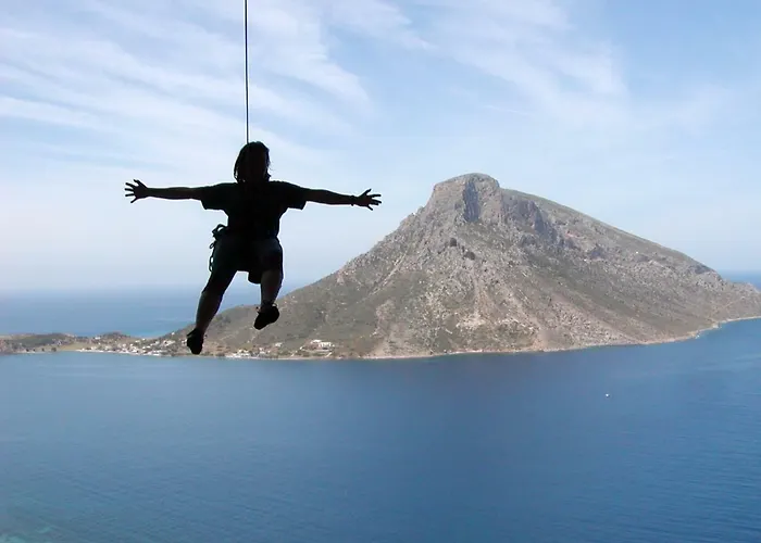 Panormitis Pizanias شقة