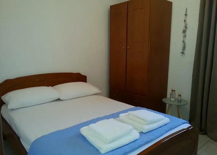 Apartment Panormitis Pizanias *