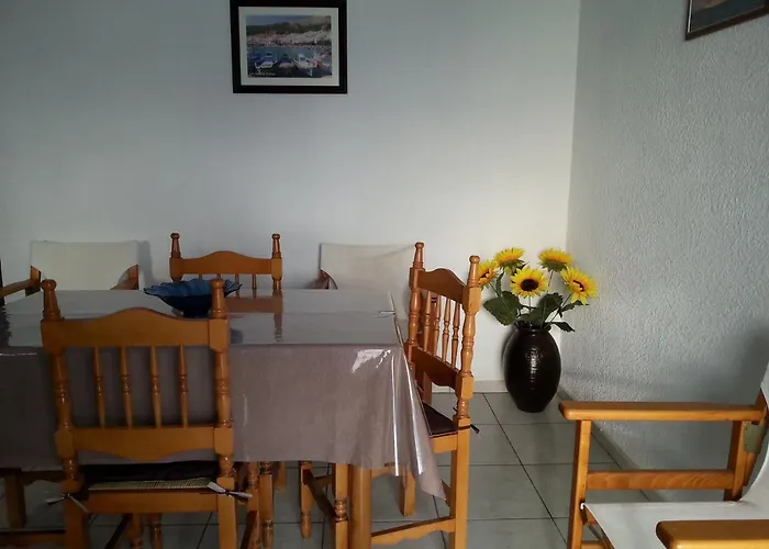 Panormitis Pizanias شقة *